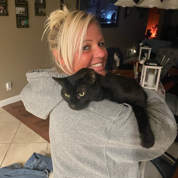 Meet your Posher, Tiffany - Picture 7 of 9